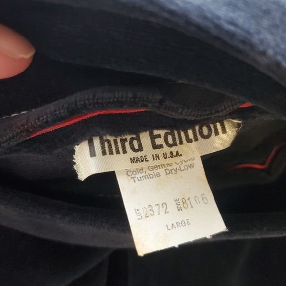 Third Edition Medium Velour Wide neck Inset red Long Sleeve Sweatshirt Vintage - Picture 3 of 9